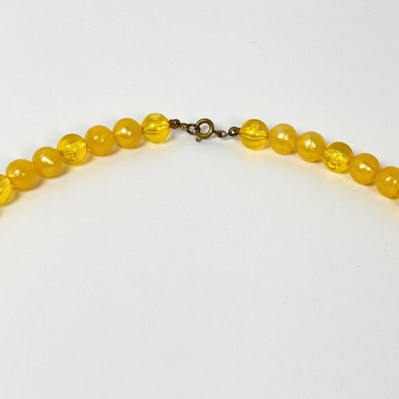 VINTAGE 80s Chunky Yellow Beaded Necklace Plastic Flower Barbie Y2K Twee - Picture 6 of 11